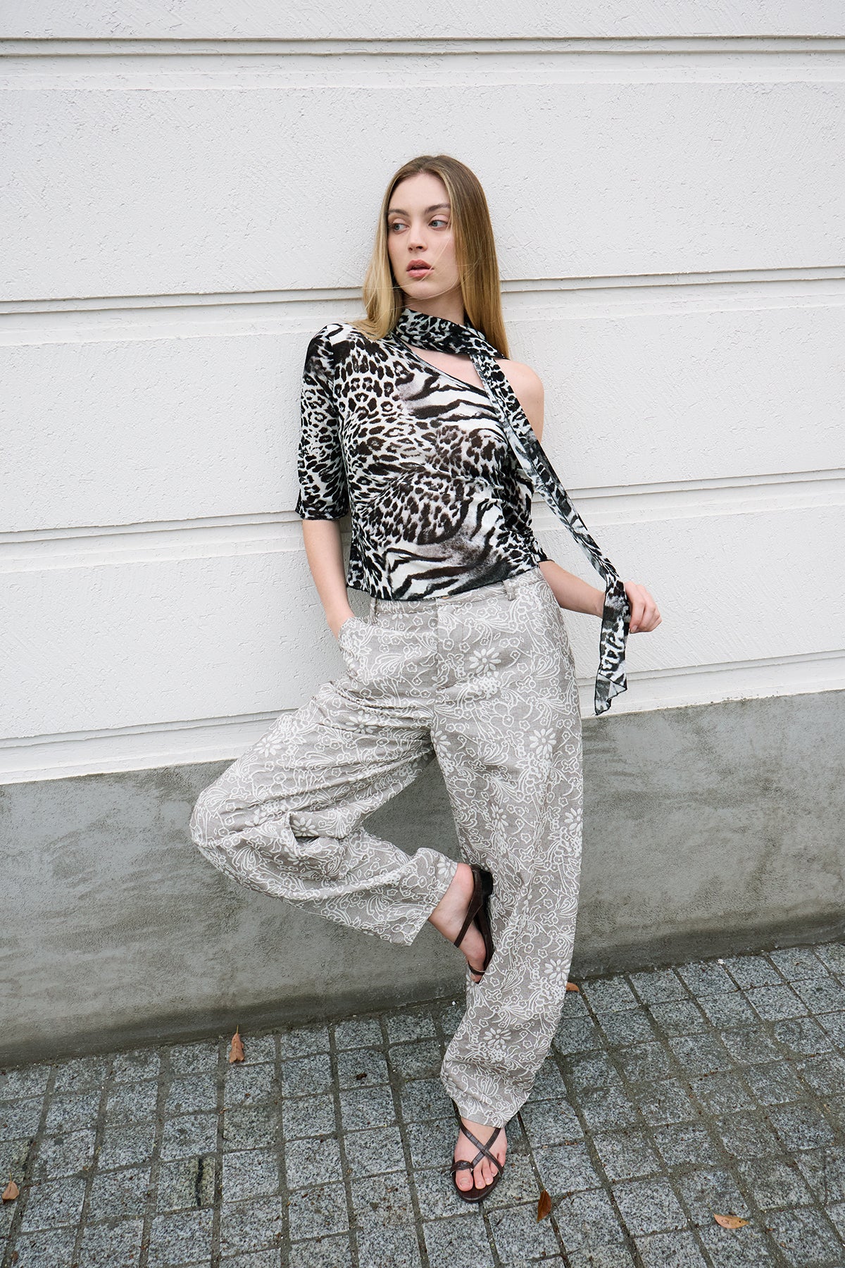 Wild Urban Off-Shoulder Ribbon Top