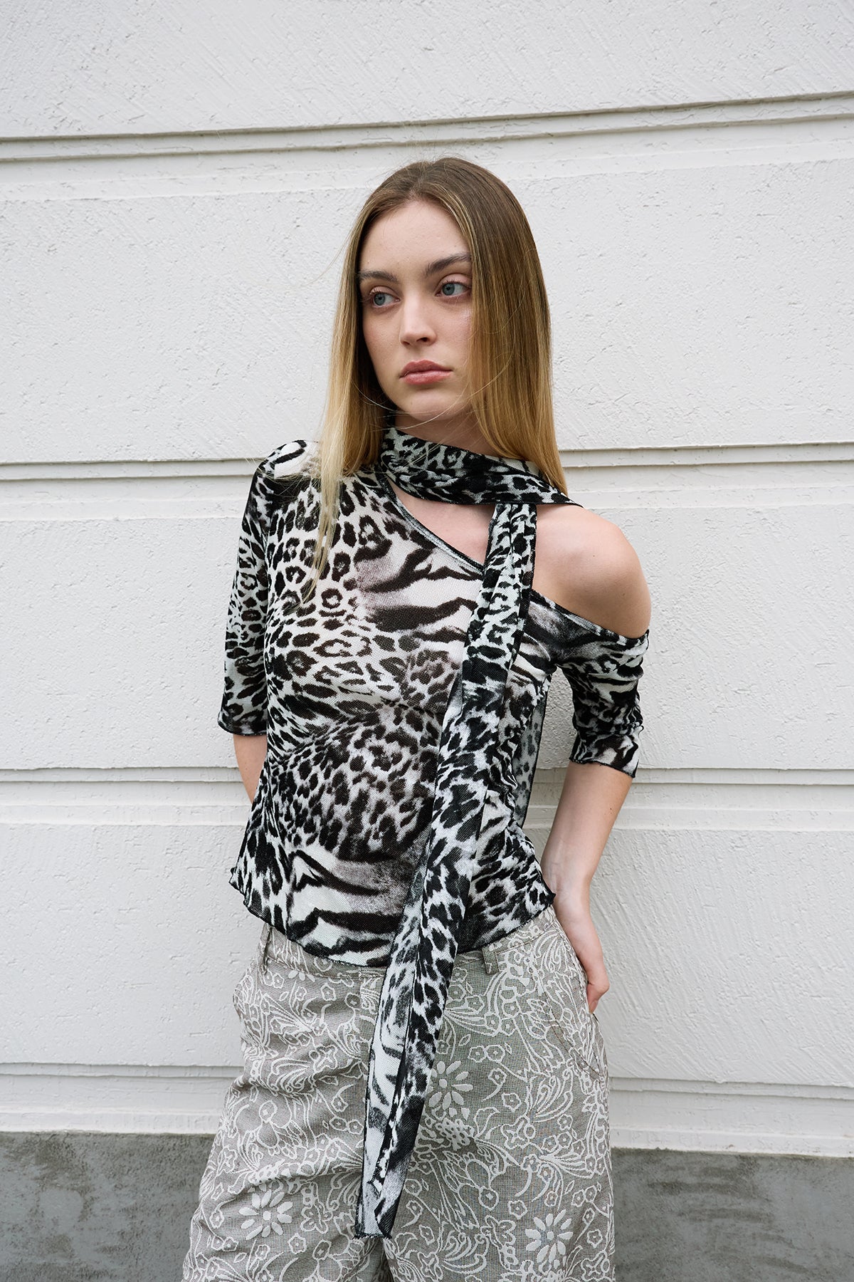 Wild Urban Off-Shoulder Ribbon Top