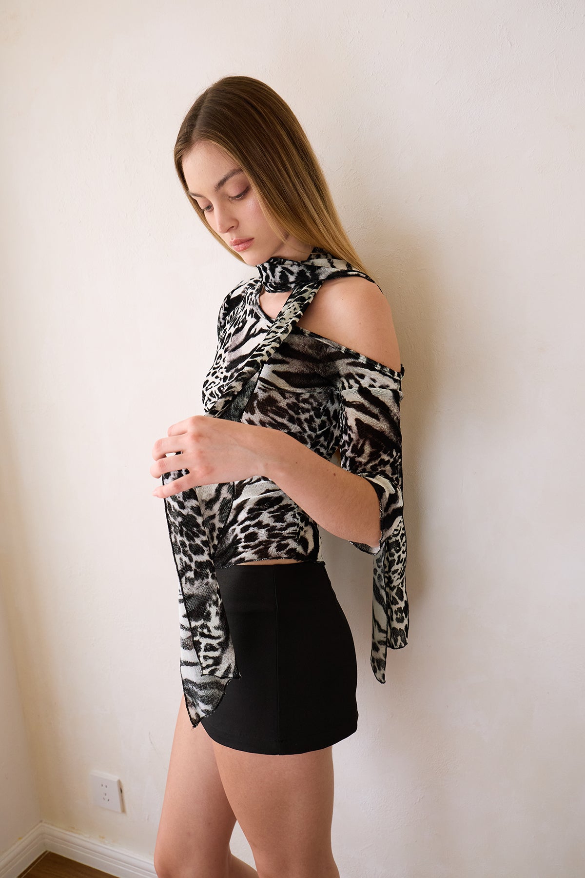 Wild Urban Off-Shoulder Ribbon Top
