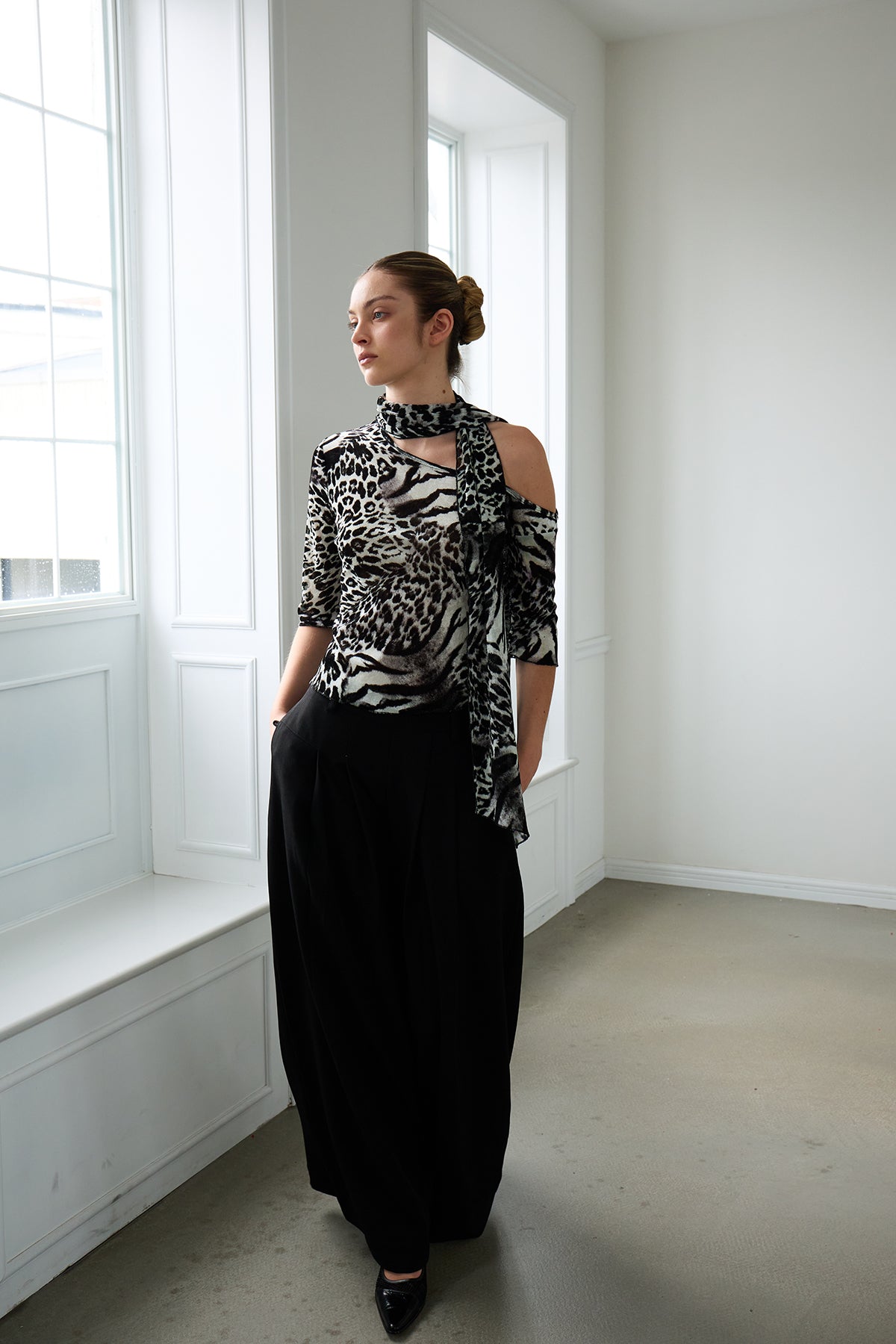 Dandy Black Pleated Wide-Leg Tailored Trousers