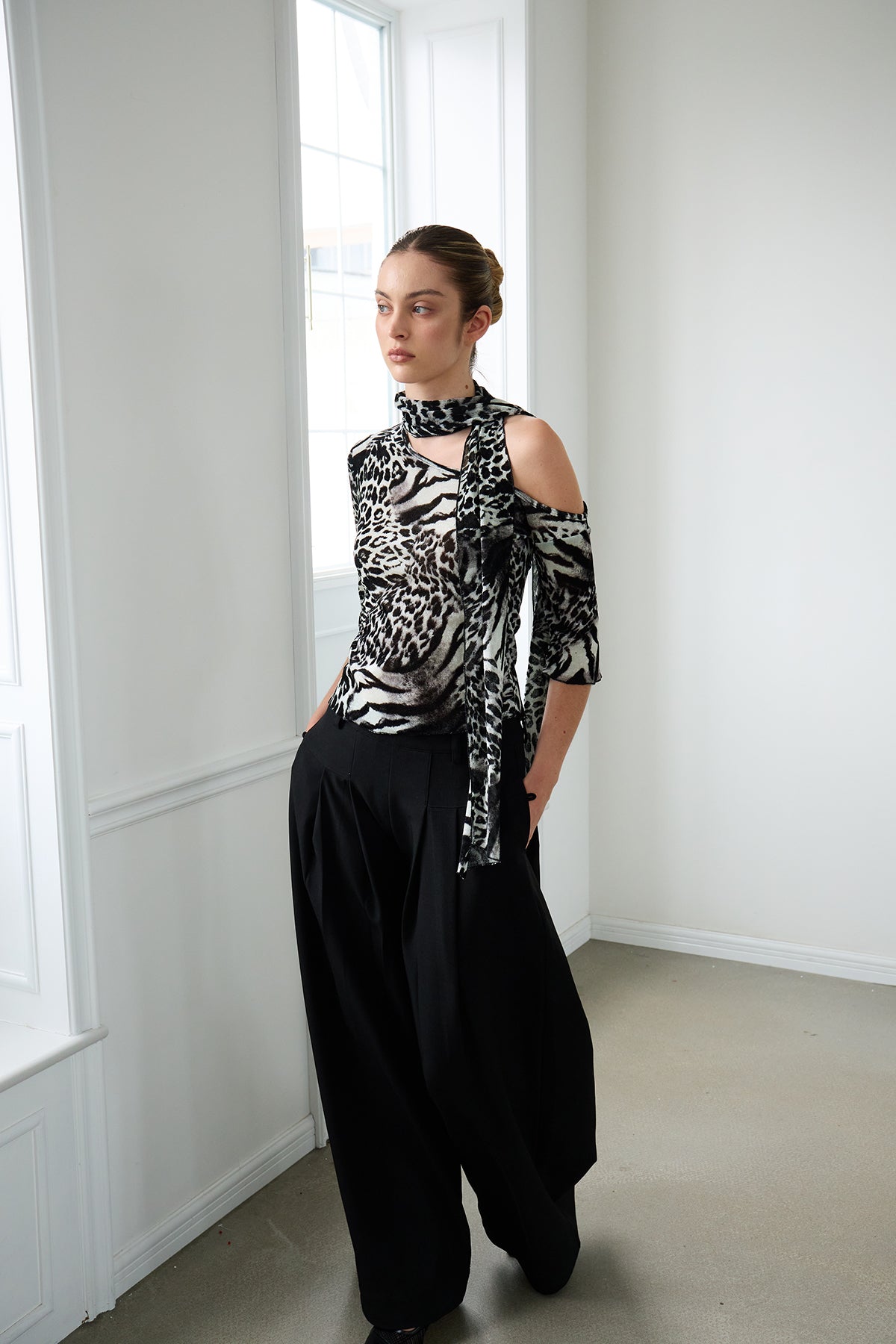 Dandy Black Pleated Wide-Leg Tailored Trousers
