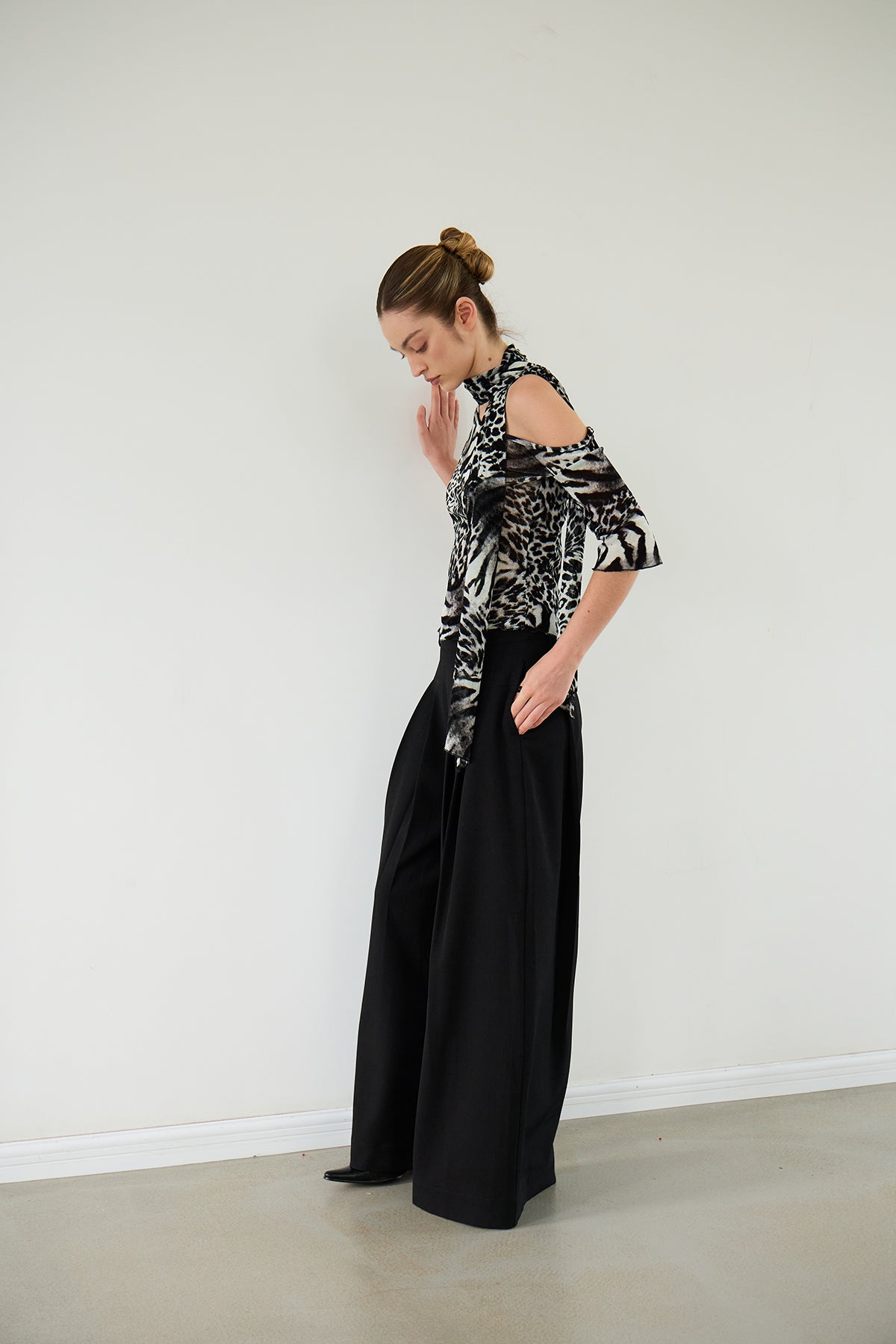 Dandy Black Pleated Wide-Leg Tailored Trousers