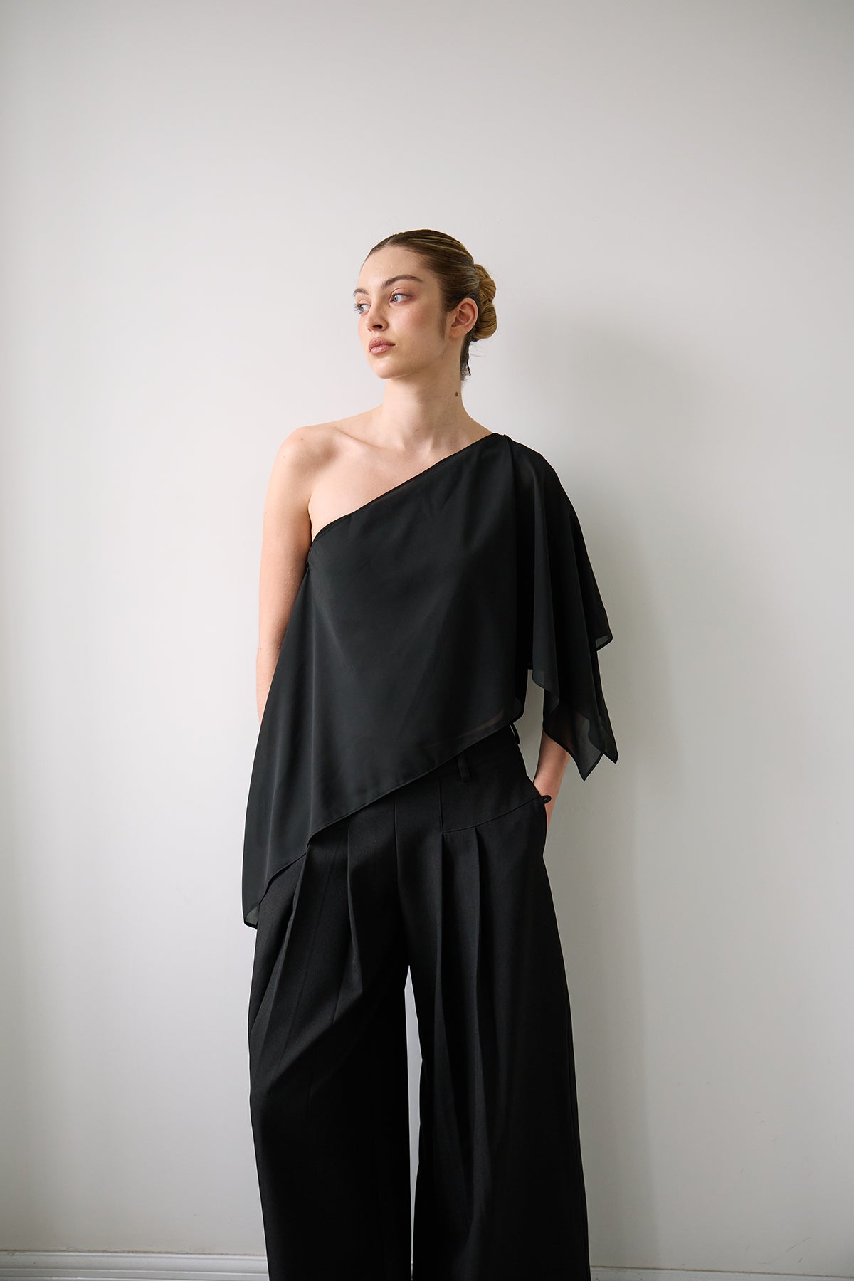 Dandy Black Pleated Wide-Leg Tailored Trousers