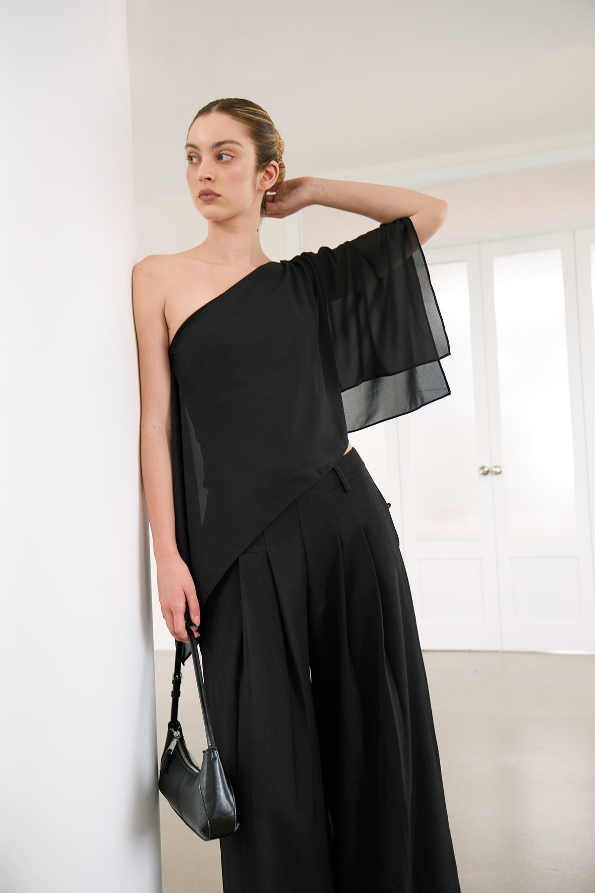 Dandy Black Pleated Wide-Leg Tailored Trousers