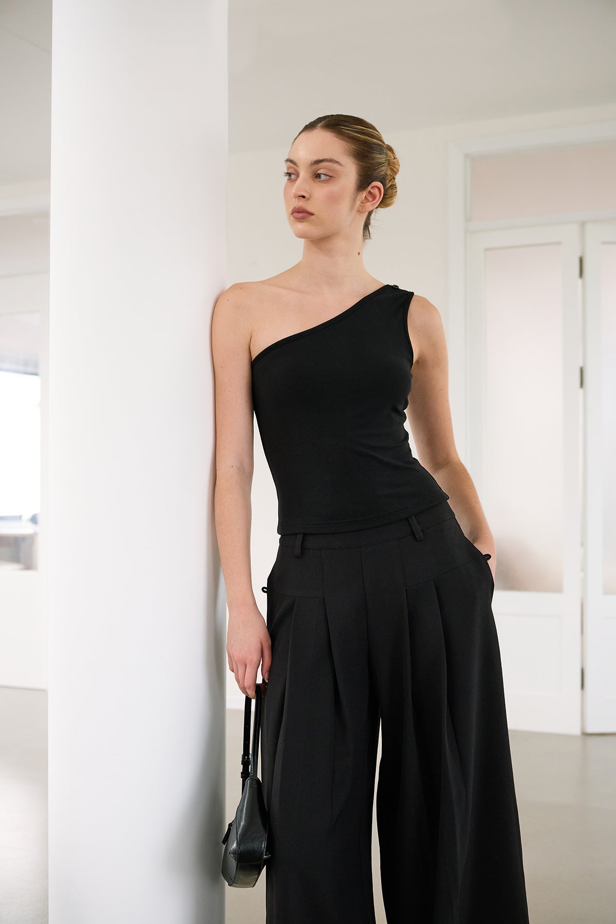 Dandy Black Pleated Wide-Leg Tailored Trousers