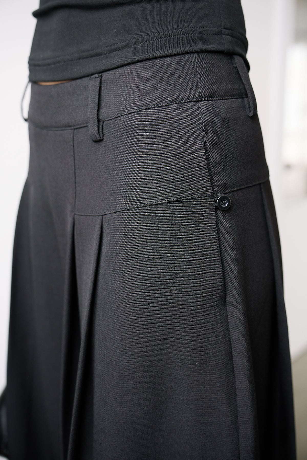 Dandy Black Pleated Wide-Leg Tailored Trousers