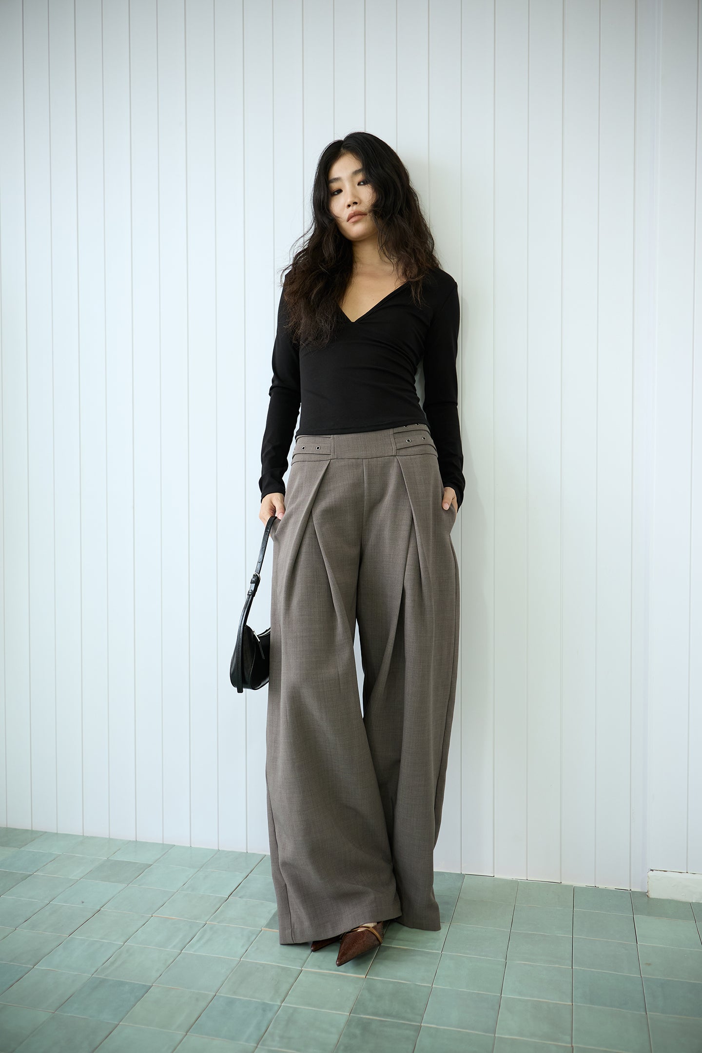 Black V-Neck Backless Knit Top