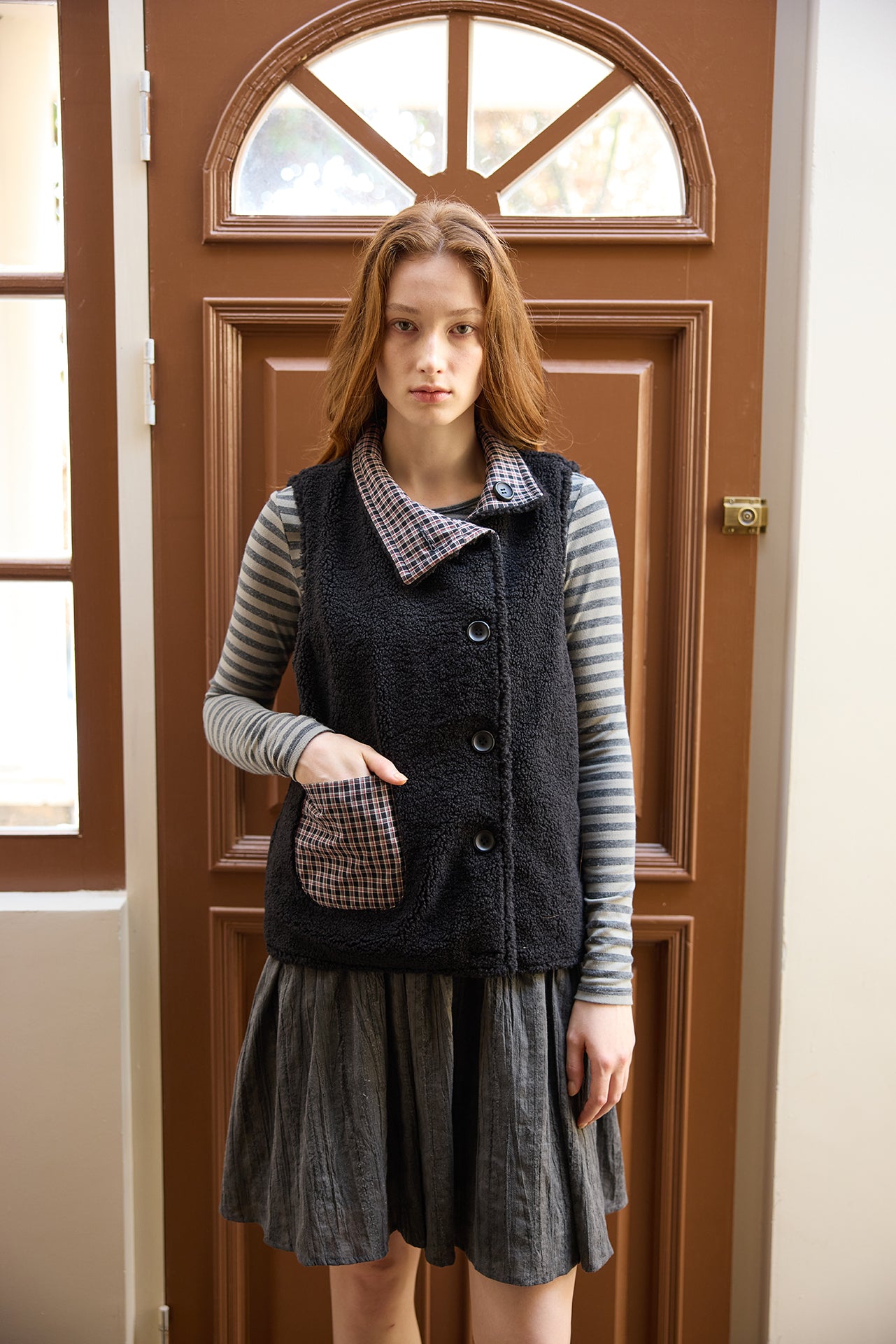 Black Plaid Reversible Diagonal-Front Plush Vest